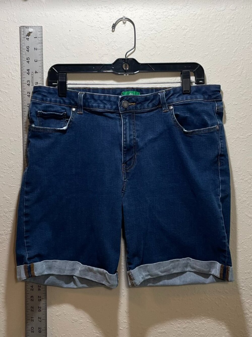 dip Jean Shorts Bermuda Cuffed Mid Rise 7" Inseam Cotton - Size 14